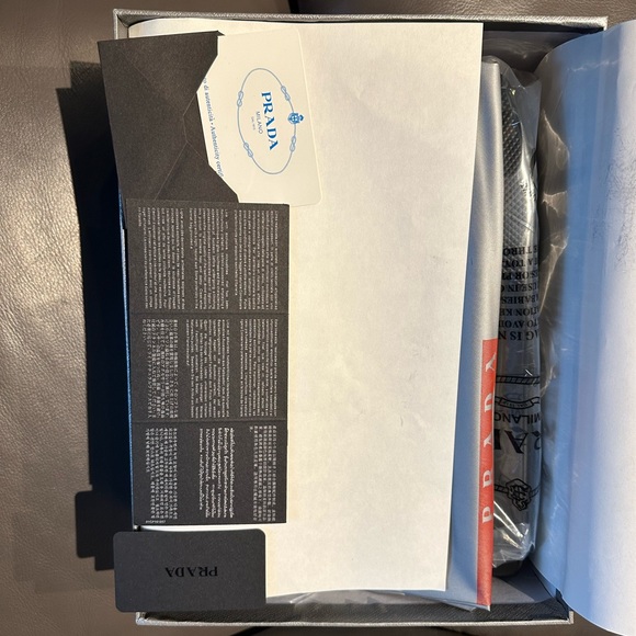 Prada sneakers. Size 42. New - Picture 6 of 13